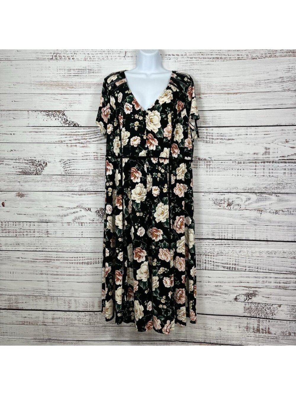Torrid Black Floral V Neck Fit & Flare Short Sleeve Midi Dress